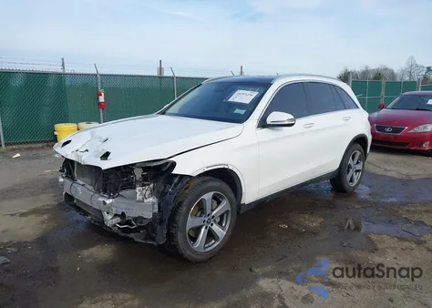 2022 Mercedes-Benz Glc 300 4Matic Suv z USA, uszkodzony, nr VIN W1N0G8EB3NV400304